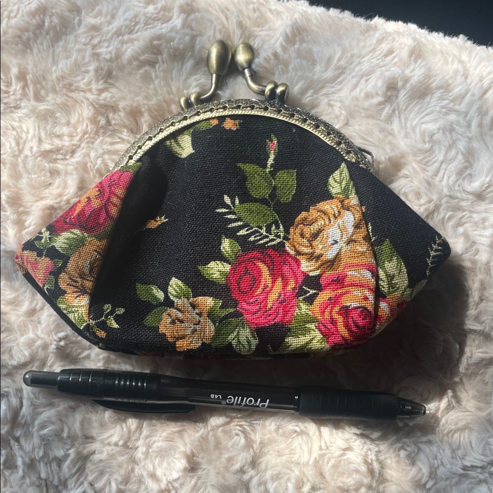 Floral Clasp Women's Bag
